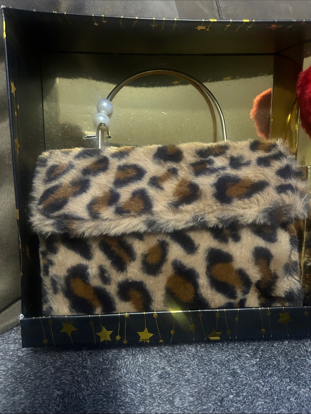 Leopard Faux Fur Clutch with Red Heart Charm and wallet - Picture 2 of 4
